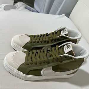 Size 10- Nike Zoom Blazer Mid Premium Plus SB Olive Green 2022